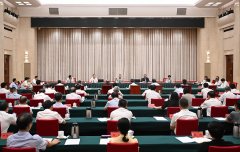 <b>沈晓明：触类旁通抓好防风险保平安护不变工做</b>